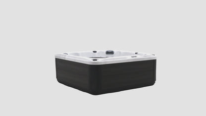 Aurelia Piazza Hot Tub