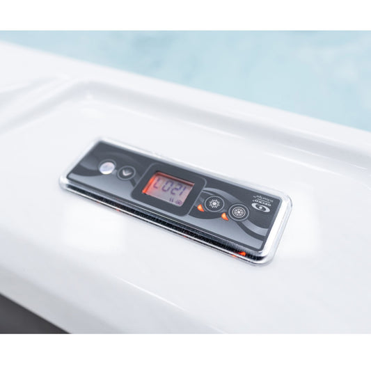 Aurelia Piazza Hot Tub