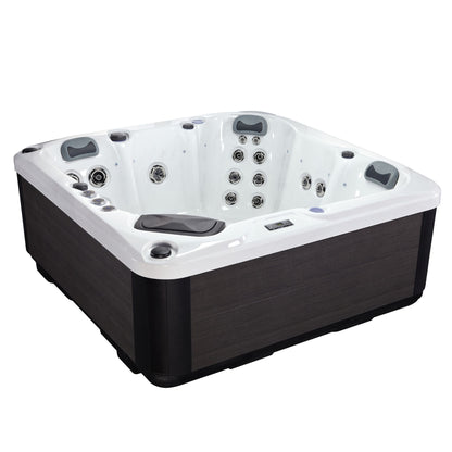 Aurelia Piazza Hot Tub