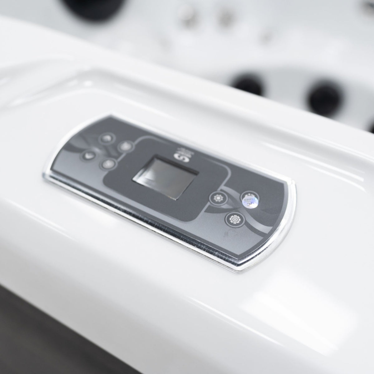 Aurelia Grande Hot Tub