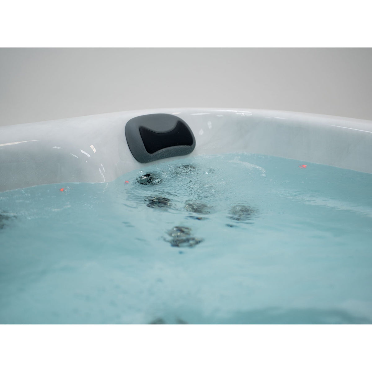 Aurelia Sera Hot Tub