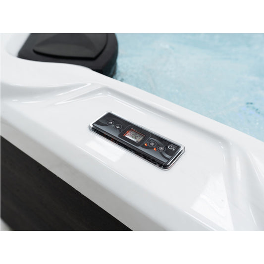Aurelia Luna Hot Tub